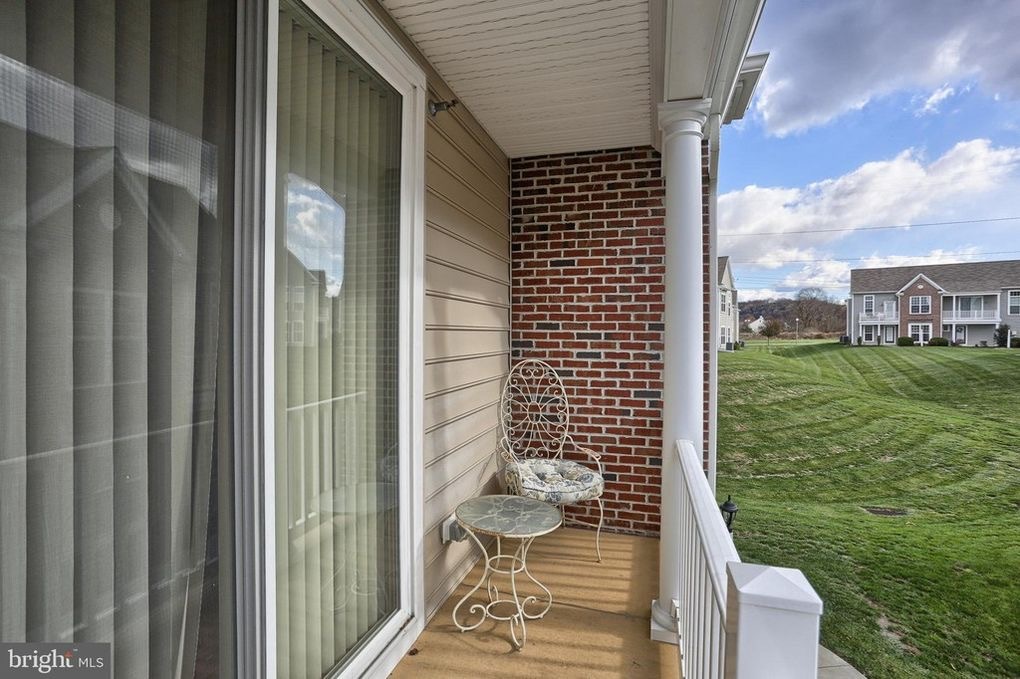 Building Photo - 726 Whitetail Dr