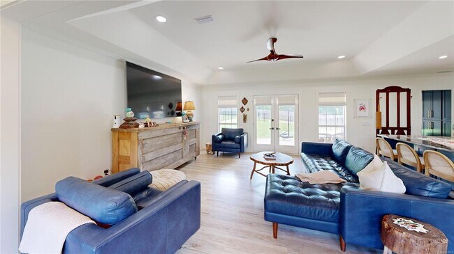 Building Photo - Available December!