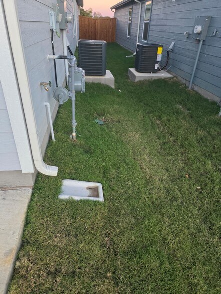 Building Photo - 3040 Burmese St