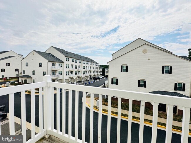 Building Photo - 7396 Brunson Cir