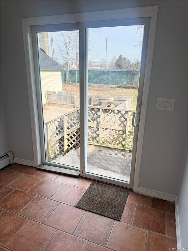 Building Photo - 71 Community Rd