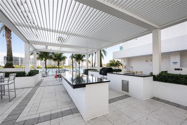 Building Photo - 3201 NE 183rd St