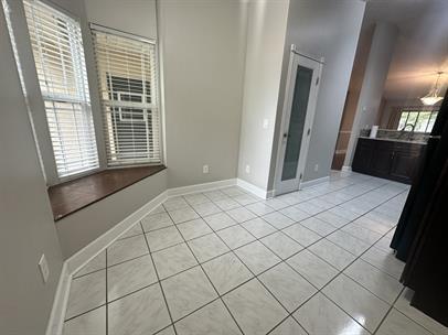 Building Photo - 1031 Abell Cir