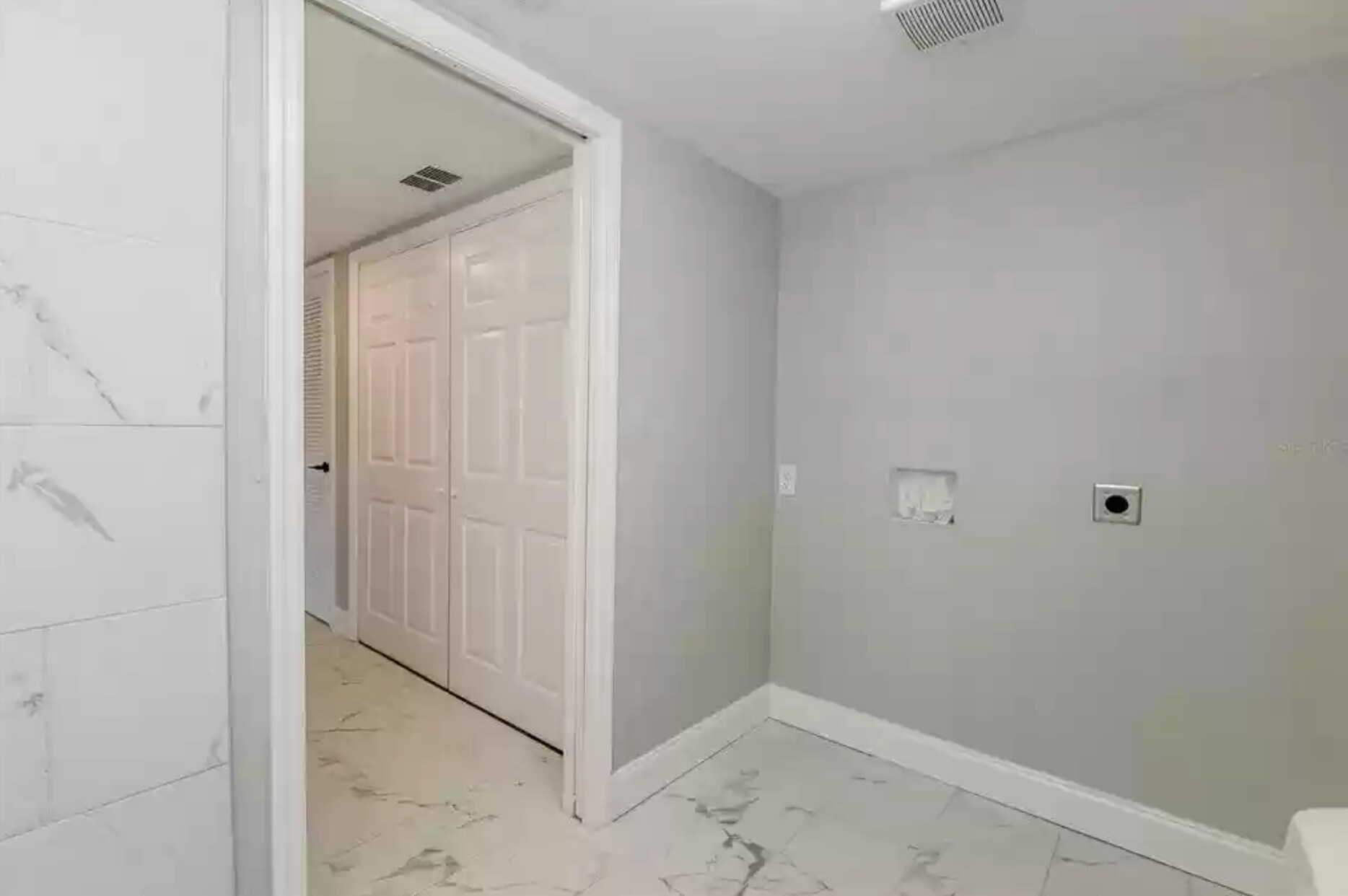 Laundry Room - 812 Pinewood Ct
