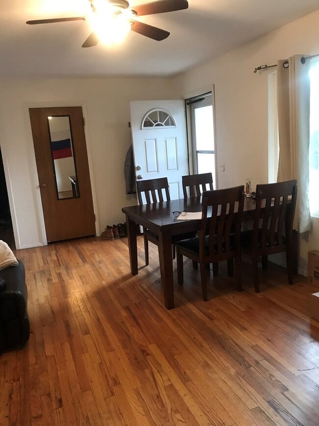 Building Photo - 3 Blocks from CU! Great South Boulder Loca...