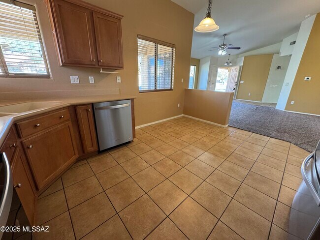Building Photo - 6590 E Cooperstown Dr