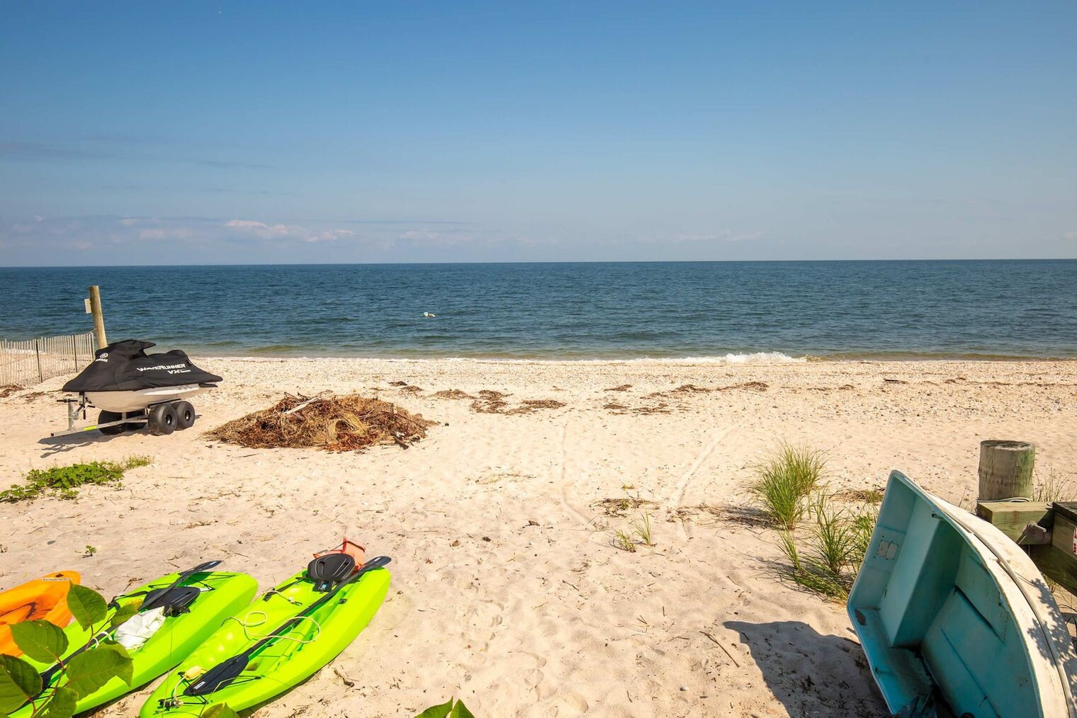 Building Photo - 4 Oak St