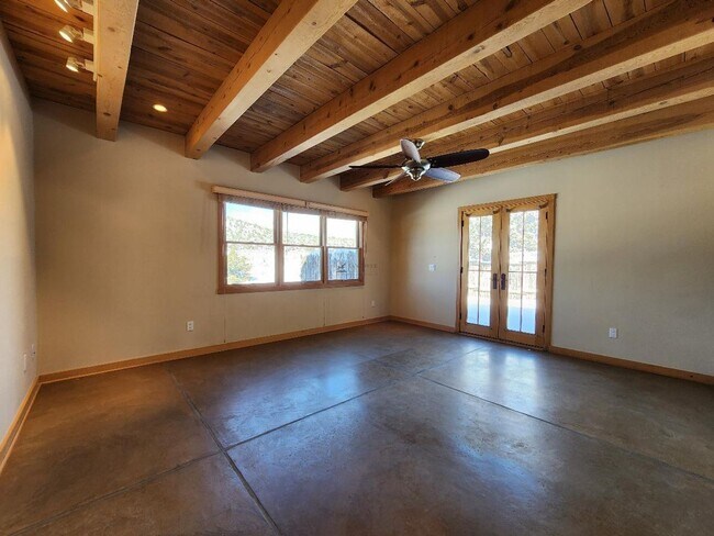 Building Photo - 11 Cll Belicia