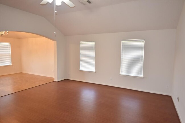 Building Photo - 12685 Lake Conroe Hills Dr