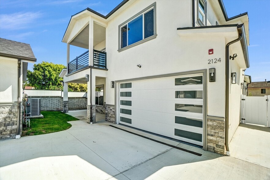 2 car attached garage - 2124 W 238th St