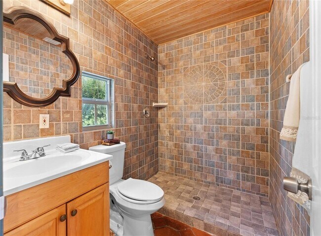 Building Photo - 1841 Buccaneer Dr
