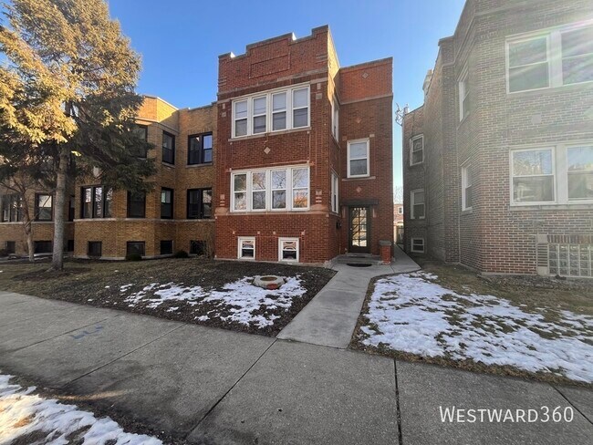 Building Photo - 5653 N Talman Ave