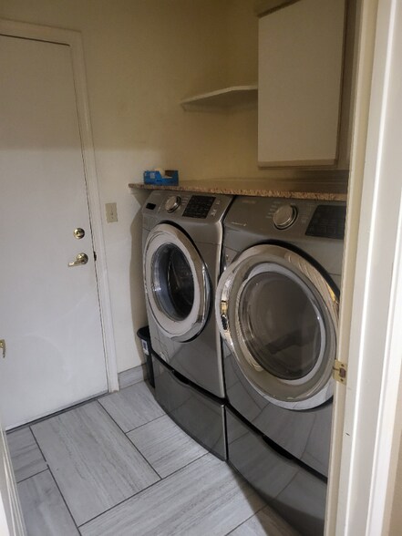 Building Photo - 9436 Quail Ridge Dr