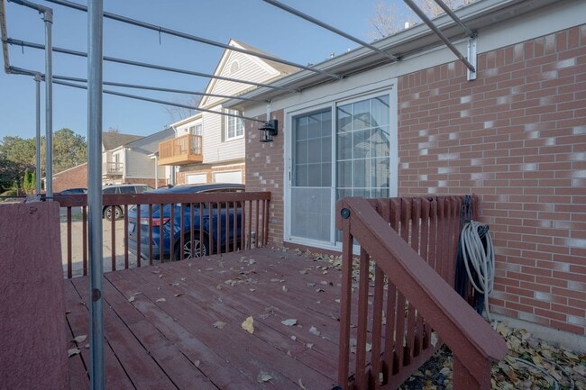 Building Photo - Got to see!  Two bedroom brick ranch style condo in Clinton Twp