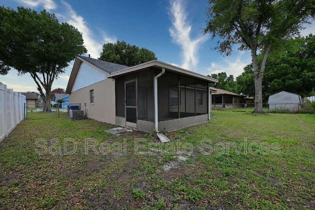 Building Photo - 1018 Sunshine Way SW