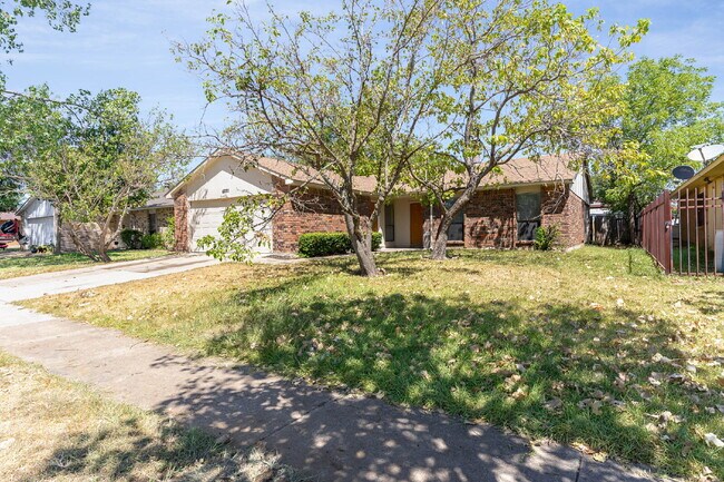 Building Photo - Charming 3-Bedroom Home in Fort Worth