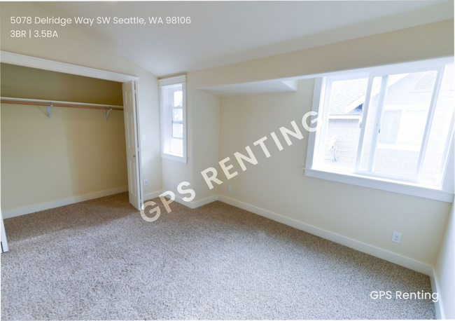 Building Photo - 3 Bedroom Townhome In Delridge Available Now!