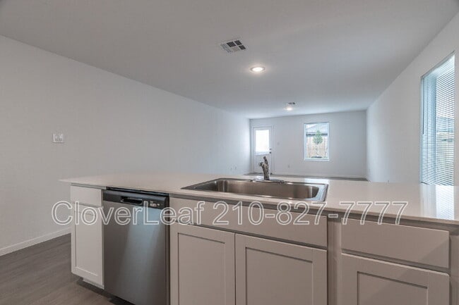 Building Photo - 8523 Loska Grn