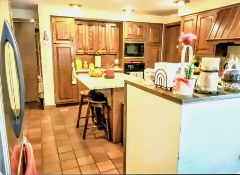 Building Photo - 892 N State Rd 149