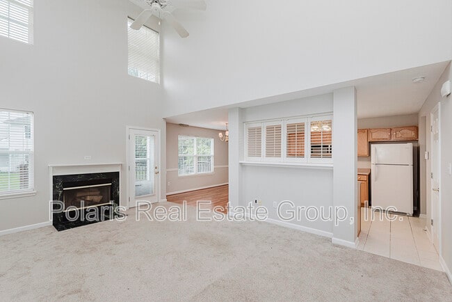 Building Photo - 1876 Misty Lake Dr