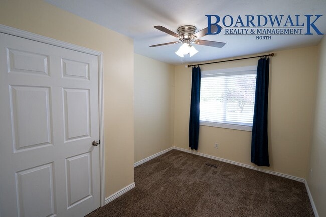 Building Photo - Main-Level 3 Bed / 2 Bath Home in Farmington