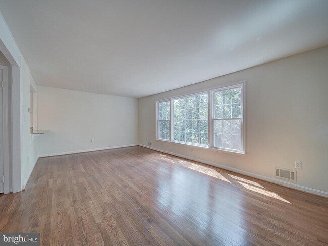 Building Photo - 13186 Putnam Cir