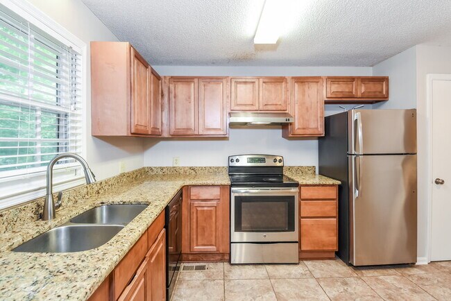 Building Photo - 2905 Mountain Brook Rd