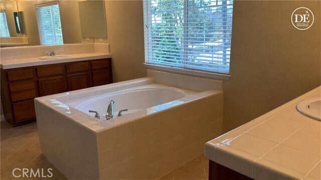 Building Photo - 5934 Greyville Pl