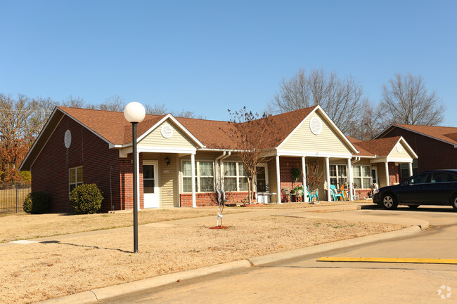 Building Photo - Christopher Homes of North Little Rock