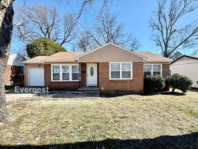 Primary Photo - 2535 S Pittsburg Ave