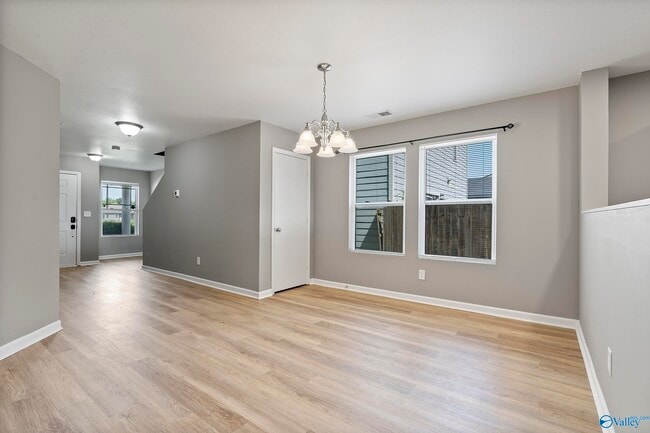 Building Photo - 271 Bermuda Lakes Dr