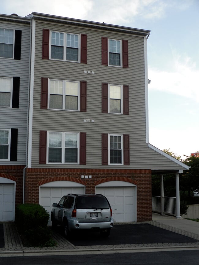 Building Photo - 259 S Pickett St