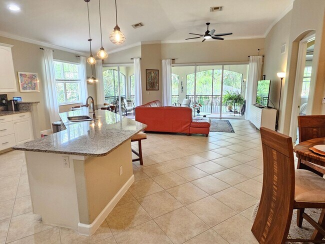 Building Photo - Annual Furnished or Unfurnished 3 Bedroom 2 Bathroom Second Floor Condo in Venetian Golf & River ...