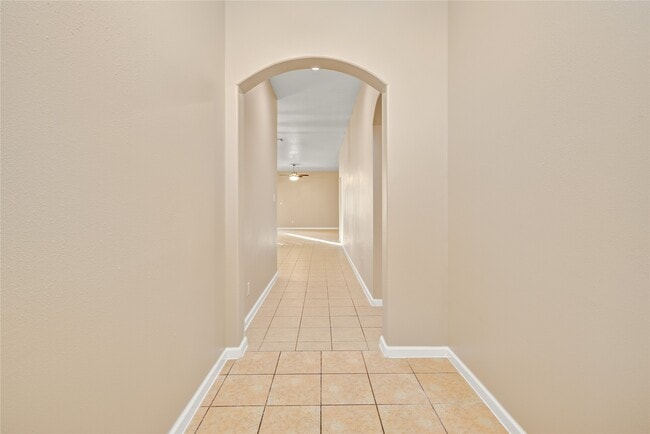 Building Photo - 10506 Pleasant Villas Ln