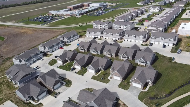 Building Photo - ??LIMITED TIME SPECIAL: FIRST MONTH'S RENT HALF OFF! 4bd/3ba House