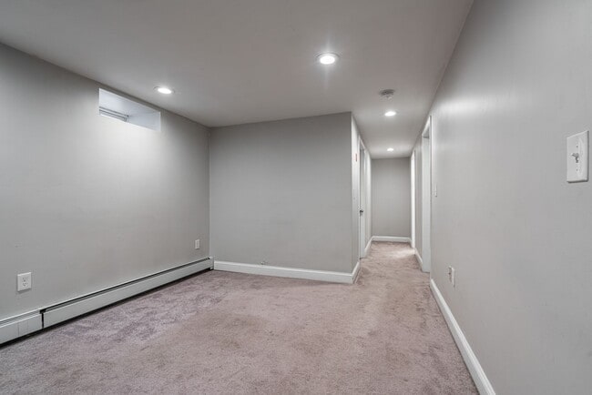 Building Photo - 295 Huxley Ave