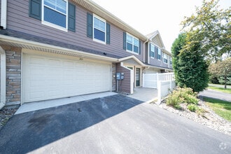 Building Photo - 2113 Cedar Grove Trail