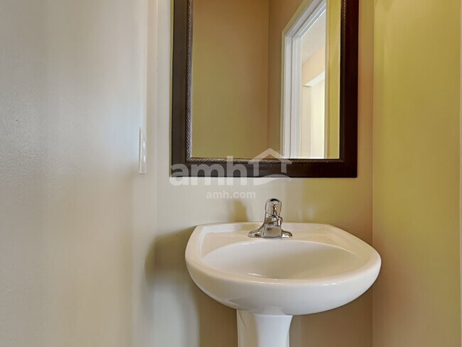 Building Photo - 6031 Delfair Ln