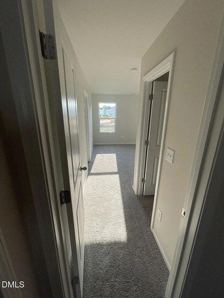 Building Photo - 930 Field Ivy Dr