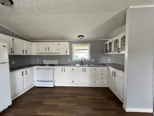Building Photo - 5711 Blissfield Ct