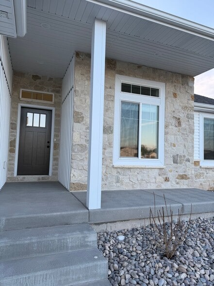 Building Photo - 6274 Hugo Dr