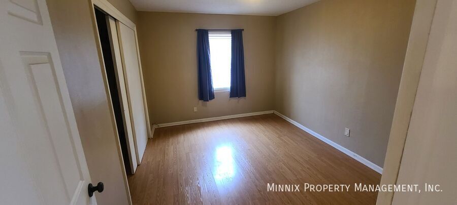 Building Photo - 210 N Glenwood Dr