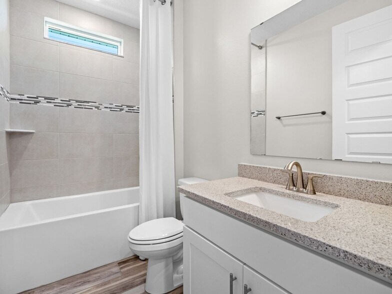 Building Photo - 27 Gulfstream Way