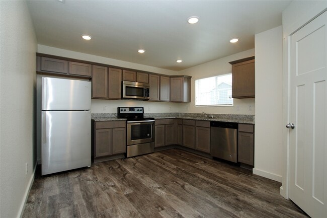 Building Photo - 21155 Gosling Rd