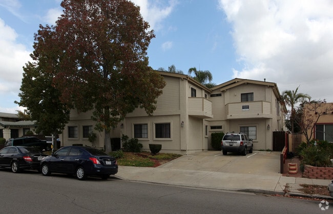 Primary Photo - 3767 Pershing Ave