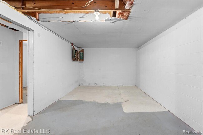 Building Photo - 58629 Wallington