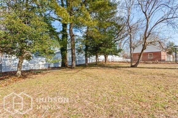 Building Photo - AVAILABLE NOW! - 104 Wilson Blvd Sw, Glen ...