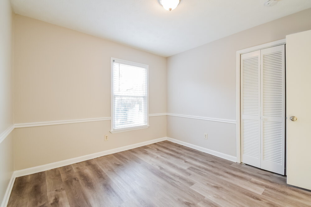 Building Photo - 1111 Realm Ln