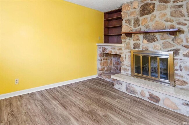 Building Photo - 4 BR Home in Bar Barry Heights