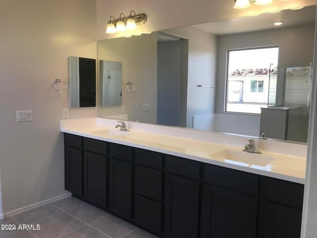 Building Photo - 10512 W Appaloosa TR